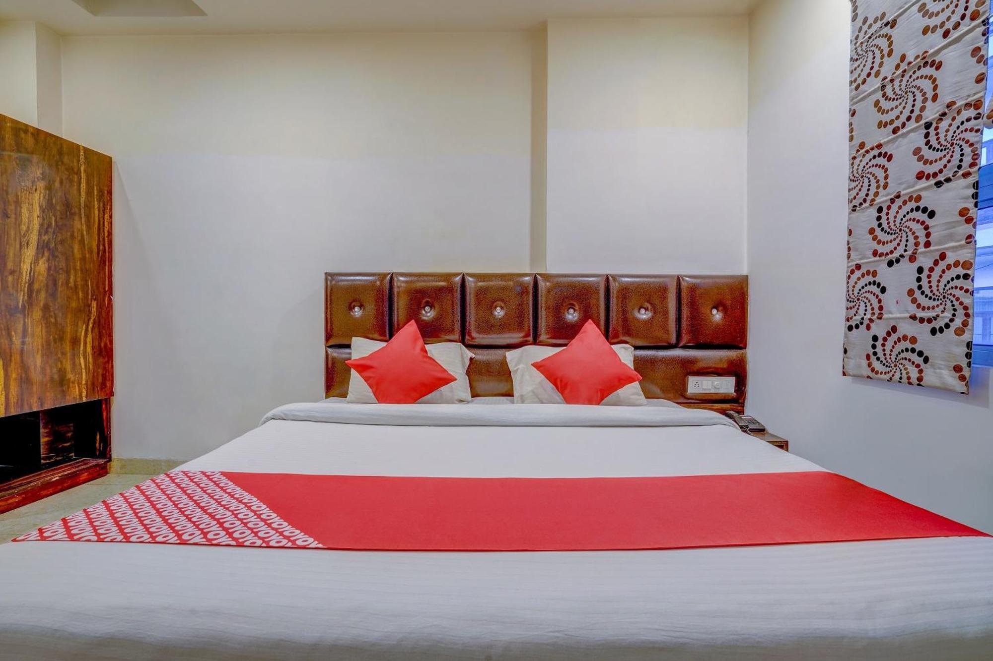 Super Hotel O Traveller Inn Lucknow Exterior photo