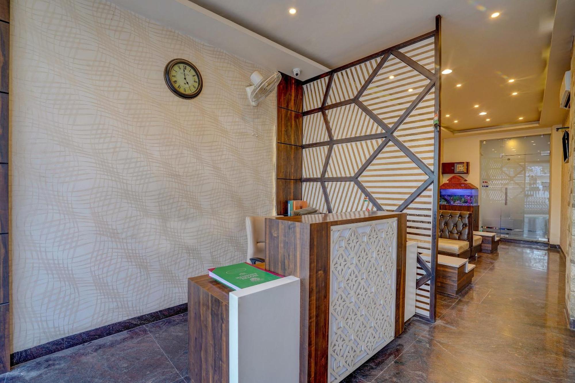 Super Hotel O Traveller Inn Lucknow Exterior photo