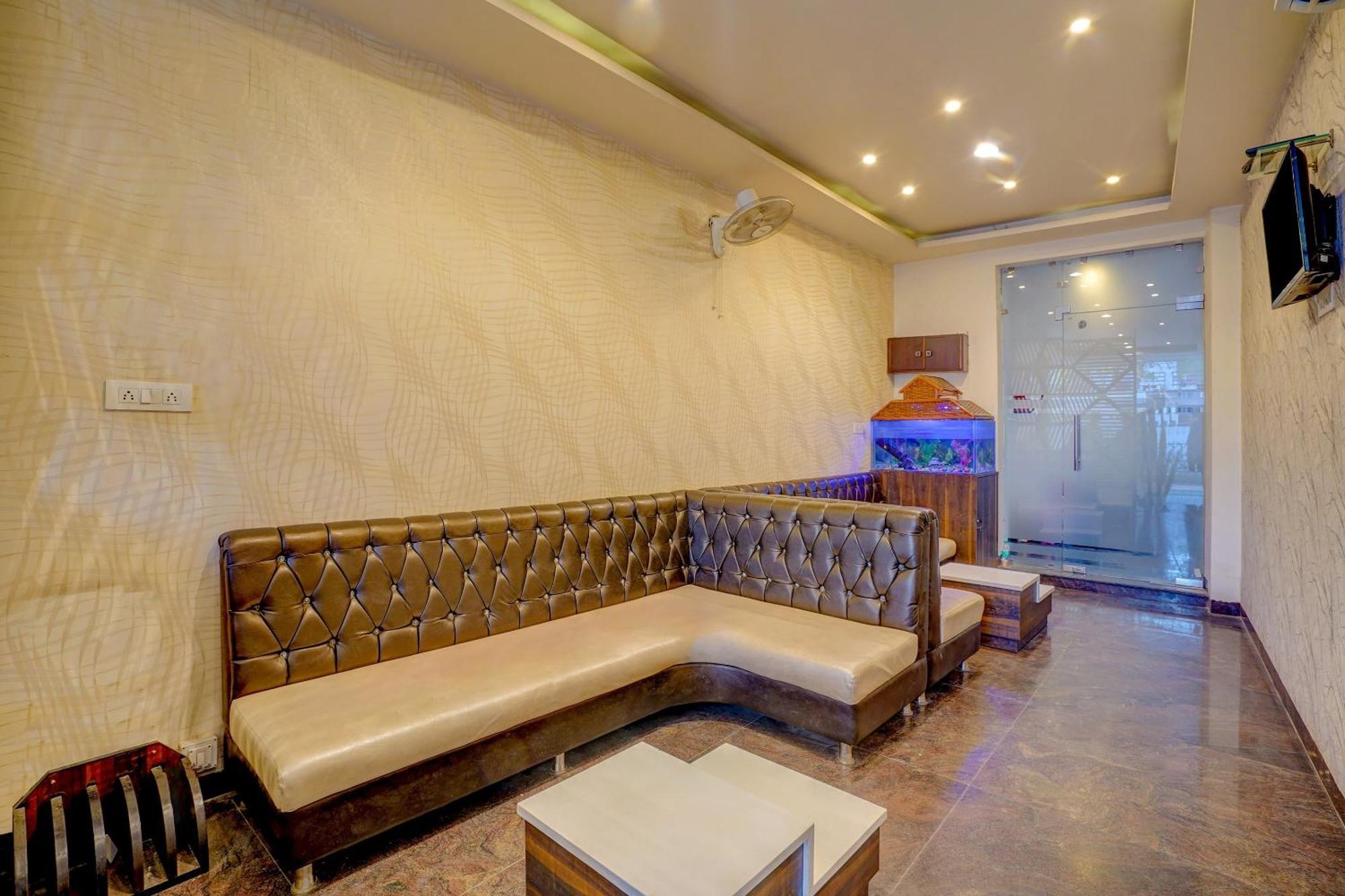 Super Hotel O Traveller Inn Lucknow Exterior photo