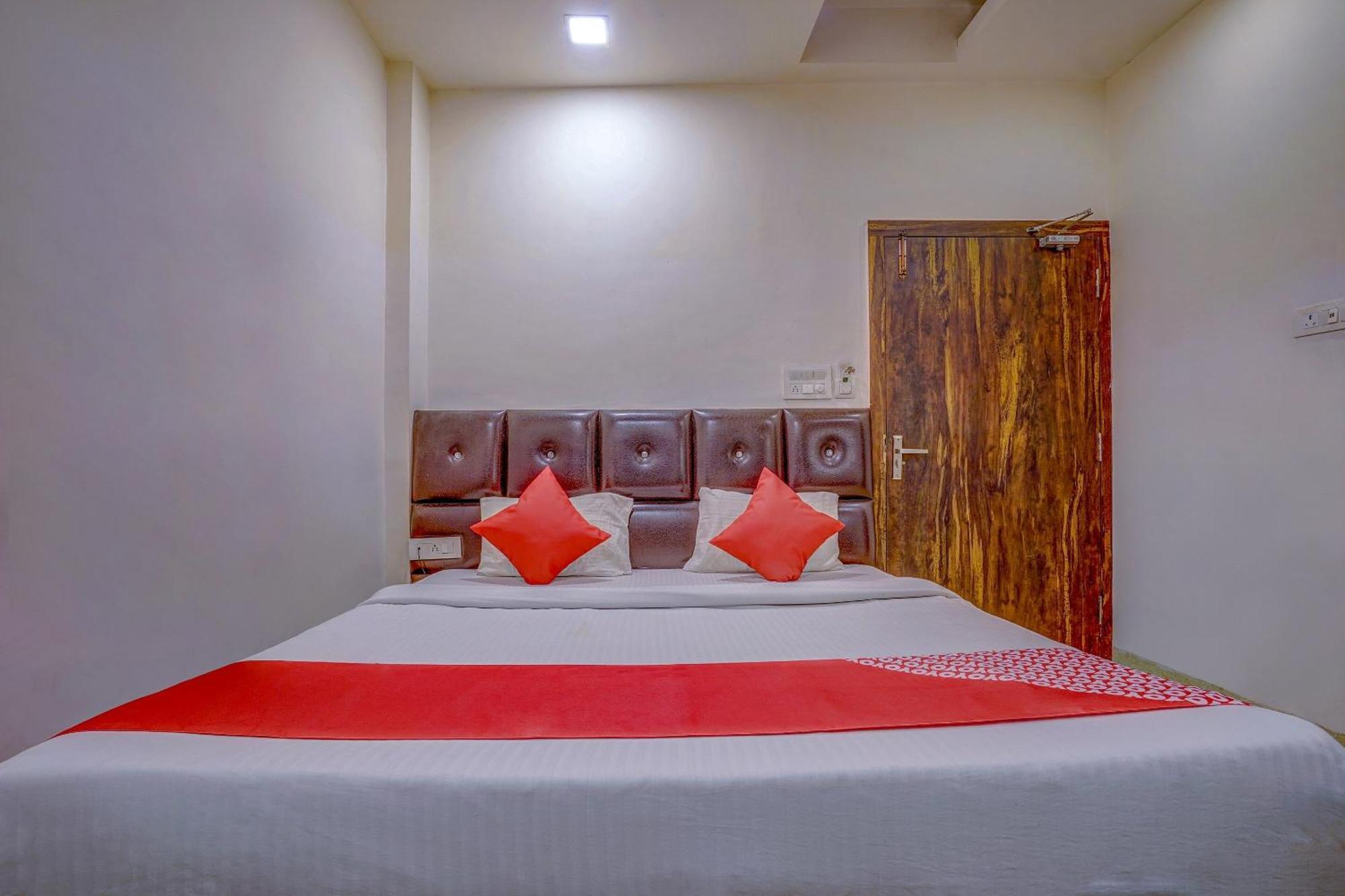 Super Hotel O Traveller Inn Lucknow Exterior photo